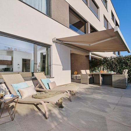 Brand New 1 Bedroom Apartment With Backyard Near The Beach! Porec Exterior photo