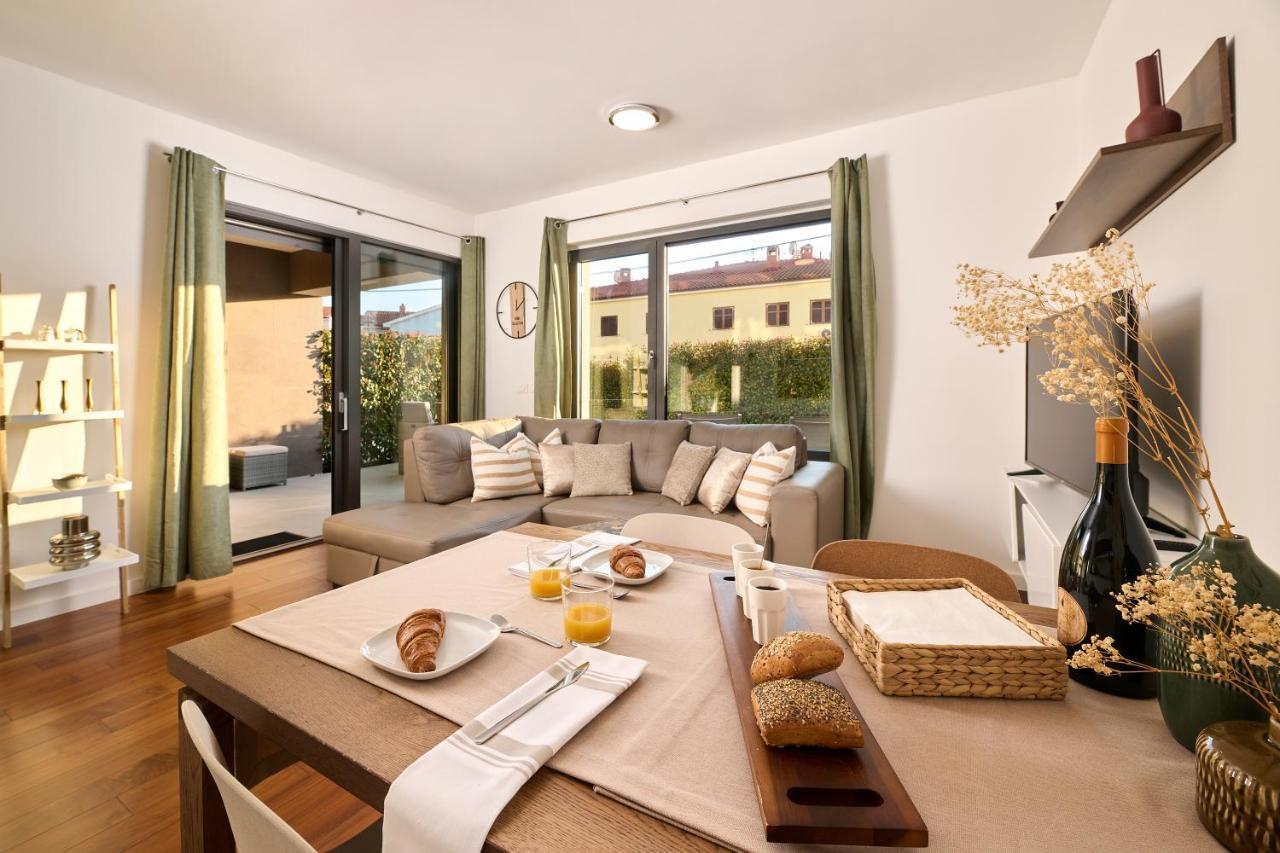 Brand New 1 Bedroom Apartment With Backyard Near The Beach! Porec Exterior photo